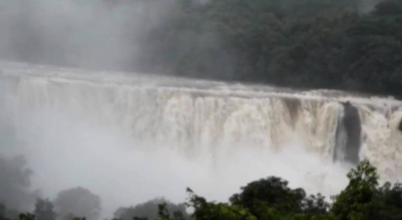 Tourist Entry Restricted due to flooding in Athirappilly Waterfalls for the third consecutive day